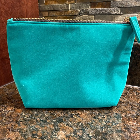 Kiehl’s Bundle (NWOT) - Picture 5 of 6